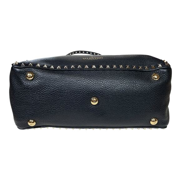 Valentino Garavani Medium Grainy Calfskin Rockstud Bag Black - Picture 4 of 12